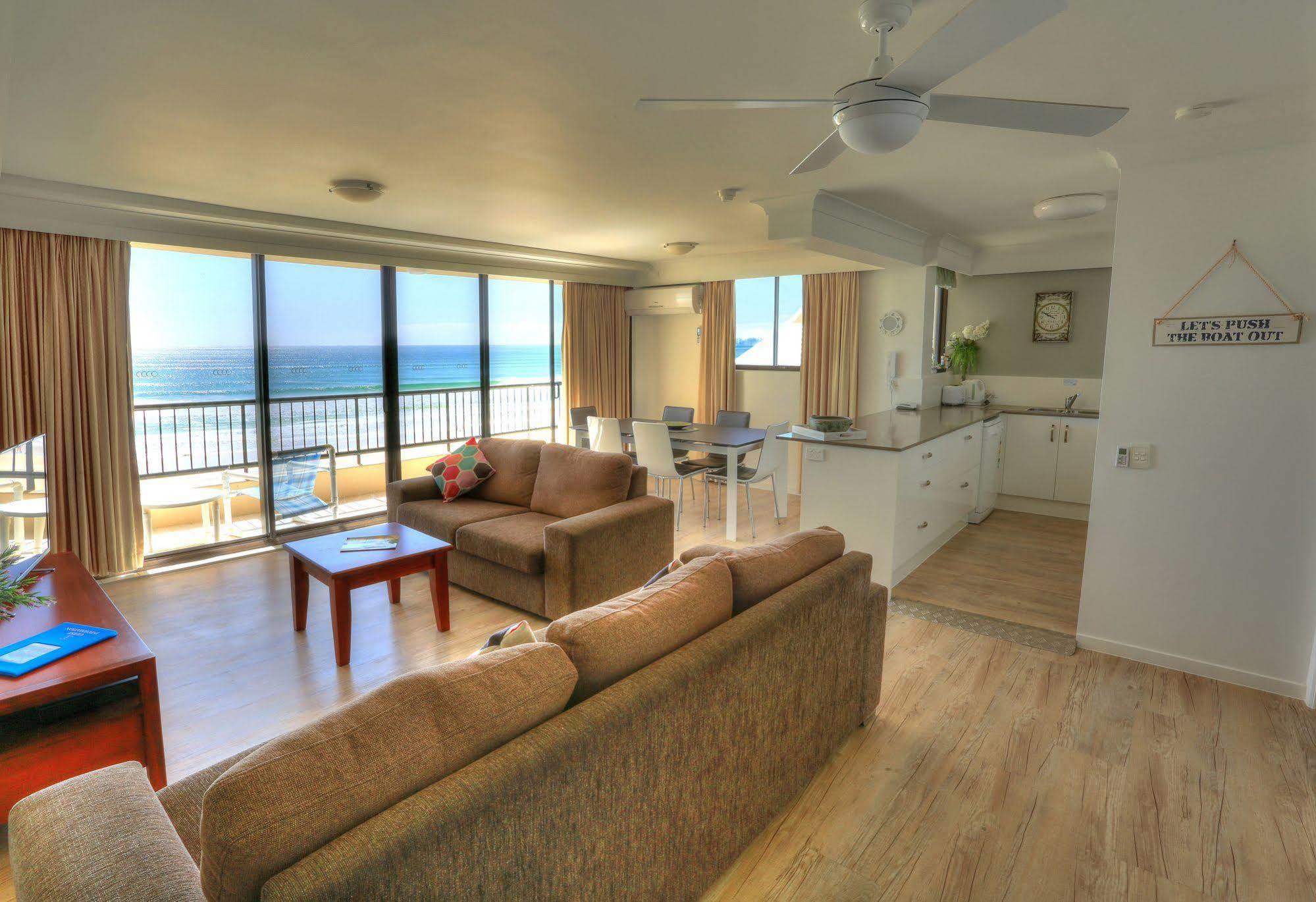 Pelican Sands Beach Resort Gold Coast Eksteriør billede