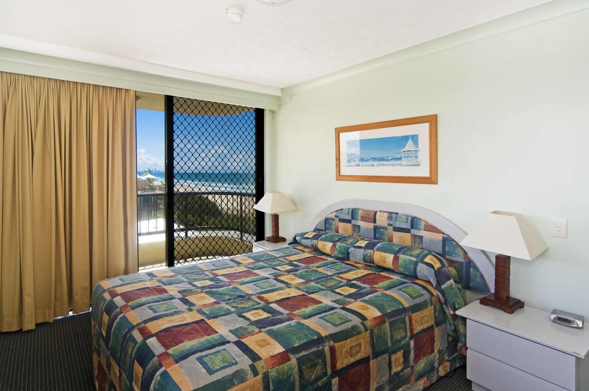 Pelican Sands Beach Resort Gold Coast Eksteriør billede